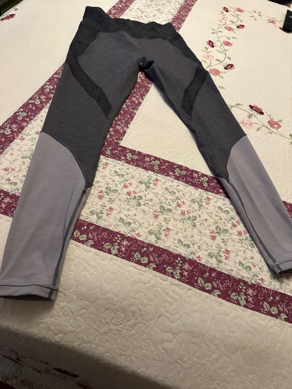 Gray Performance Leggings - Two-Tone Activewear new never worn without tags